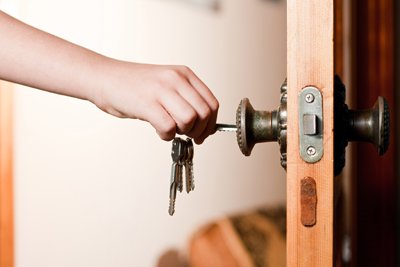 Metro Master Locksmith Corona, CA 951-370-1225 Metro Master Locksmith Corona, CA 951-370-1225